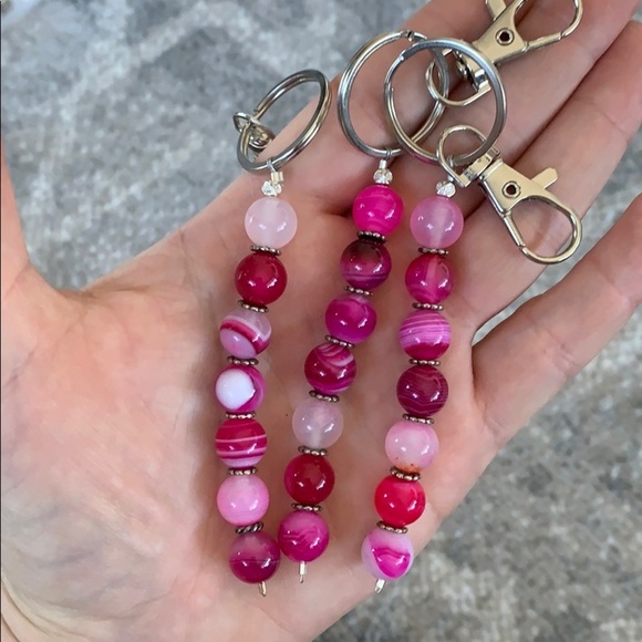 💕HP💕Pink agate beaded keychain - Picture 2 of 11